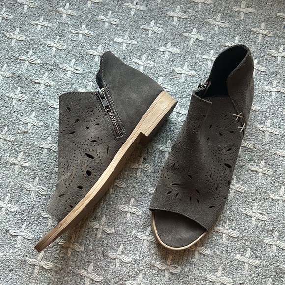 ❌DONATED❌ - Picture 3 of 6